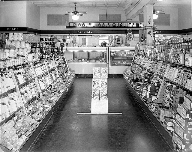 Piggly Wiggly Store Inside